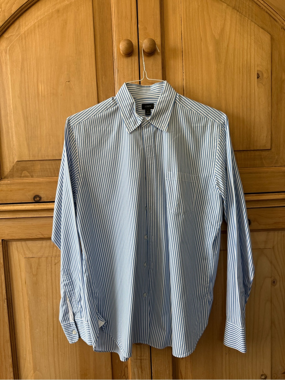 J. Crew Men’s Blue and White Vertical Stripe Dress Shirt. 100 % cotton vintage.